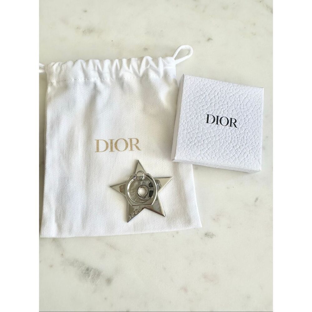 Dior polished silver color phone ring grip